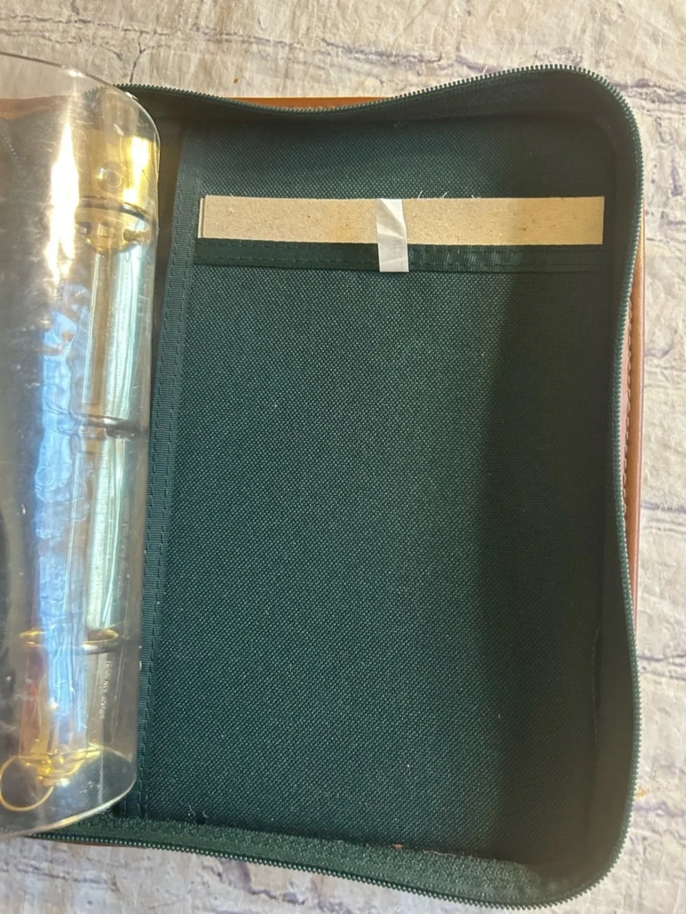 MEAD-CAMBRIDGE VINTAGE DARK GREEN/CARMEL ZIP AROUND PLANNER BACK POCKET